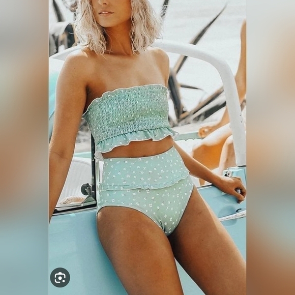 NWOT Light Blue Floral Smocked Ruffle Trim Bandeau Bikini Top - Picture 1 of 7